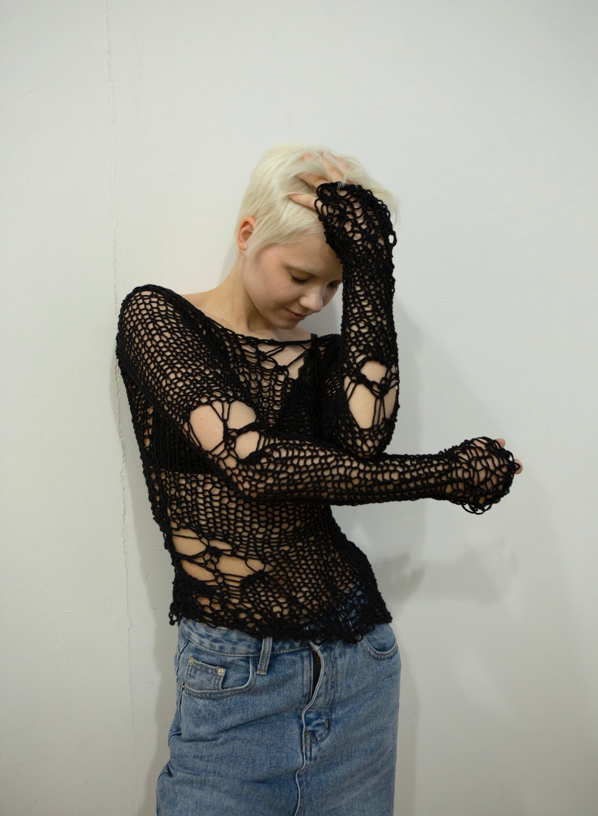 Grace Top in Black-V4K-APOC STORE