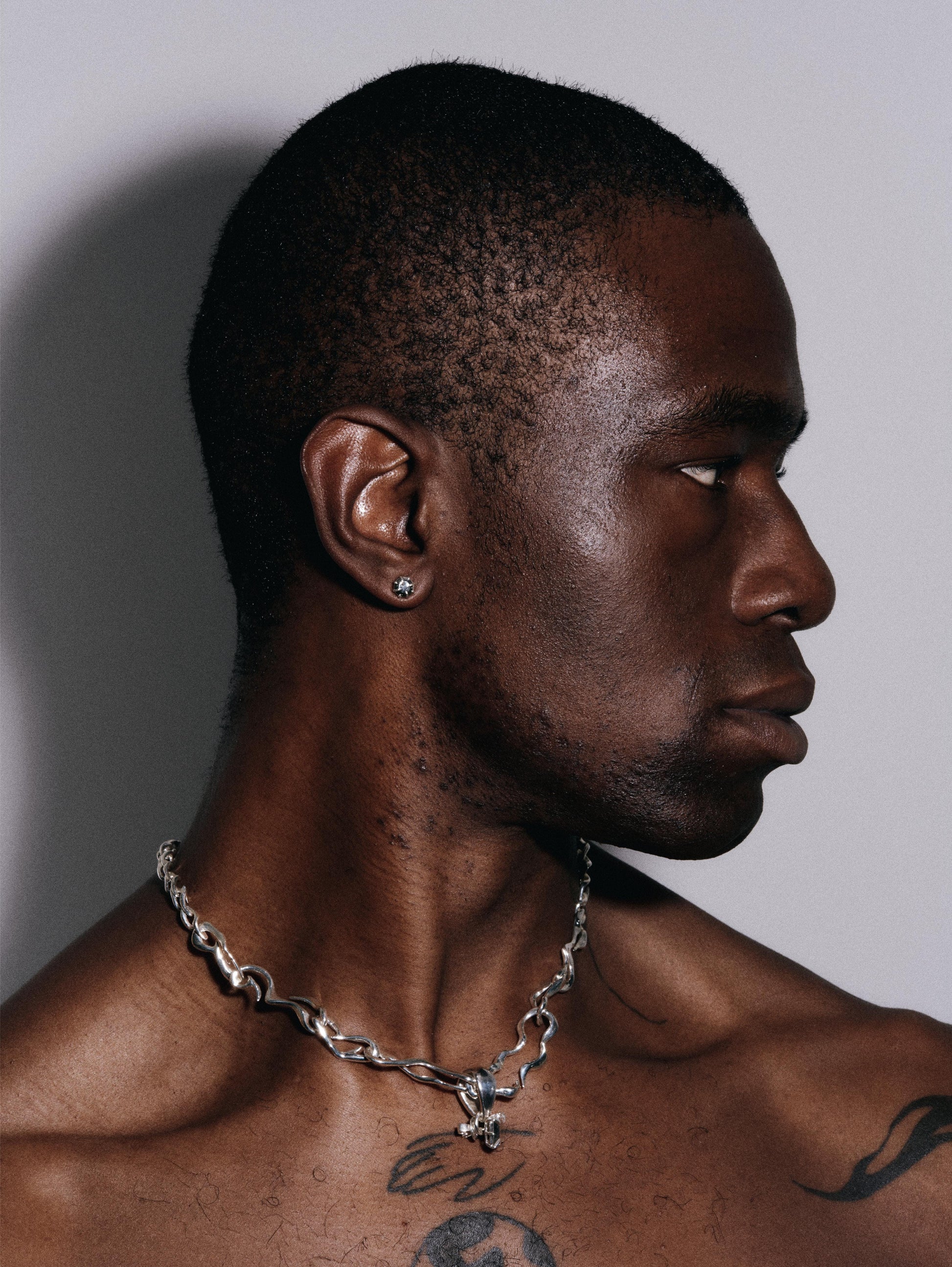 Round-Cut Fake diamond Stud-MQT-APOC STORE