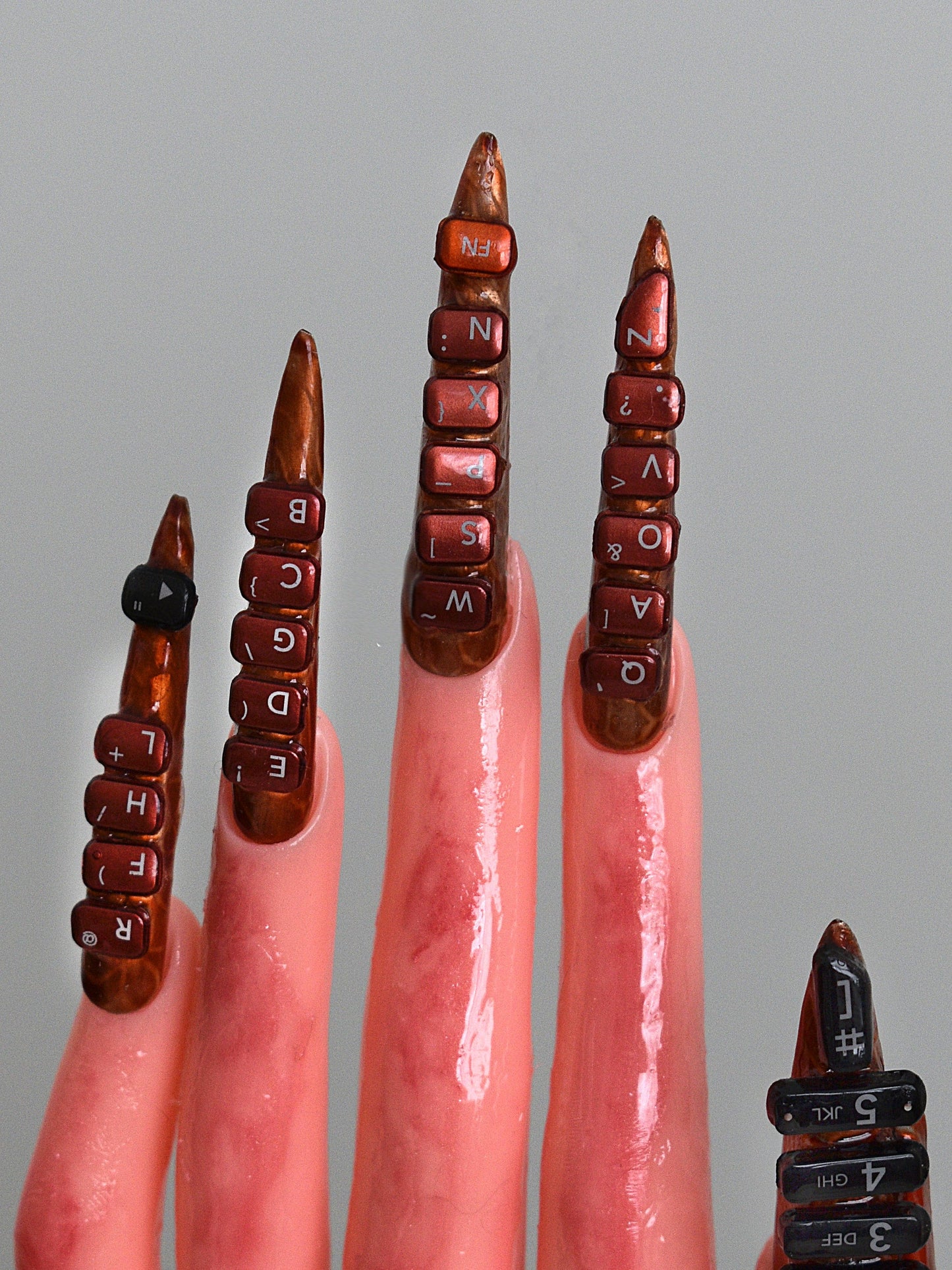 LG Rumeur2 2007 nail set-Hotnails-APOC STORE