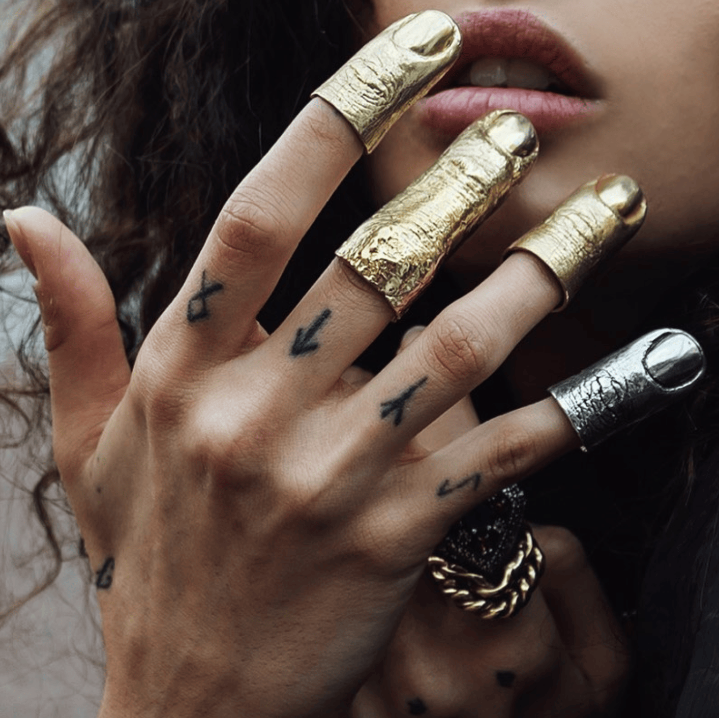 Finger Tip-anGostura-APOC STORE