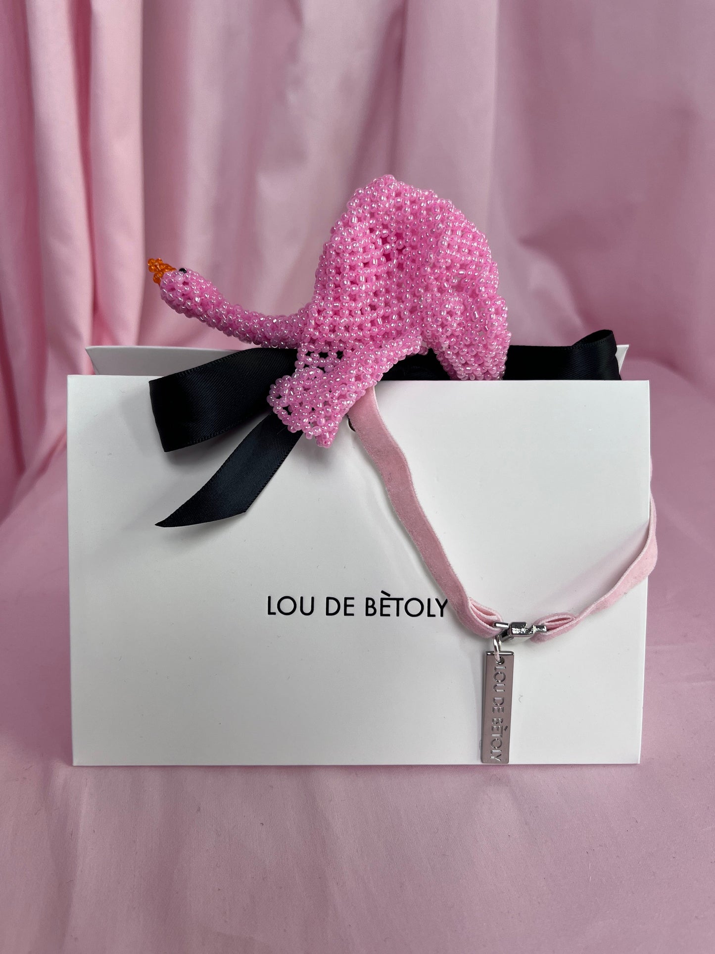 Swan choker Pink-Lou de Bètoly-APOC STORE