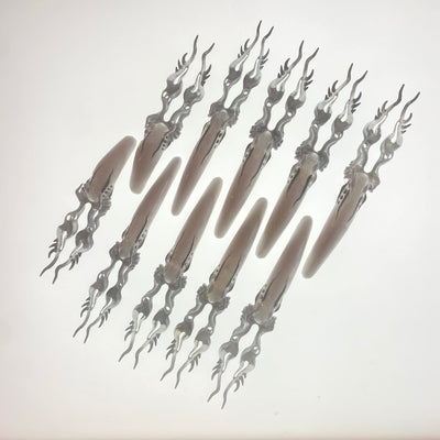 Giger White-Texto Dallas-APOC STORE