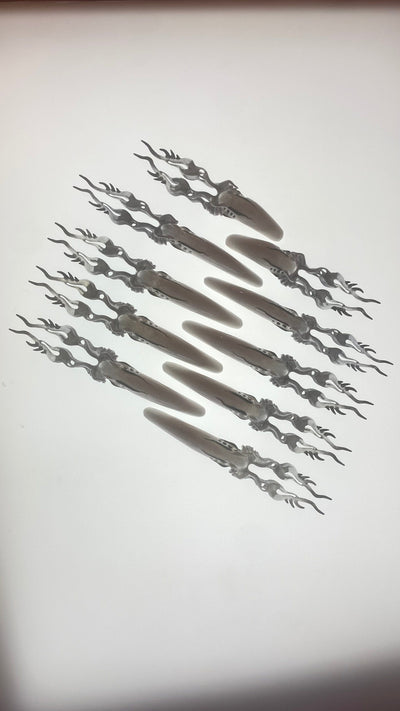 Giger White-Texto Dallas-APOC STORE