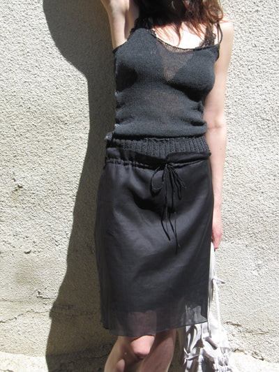 Knee-skirt Petal in Black