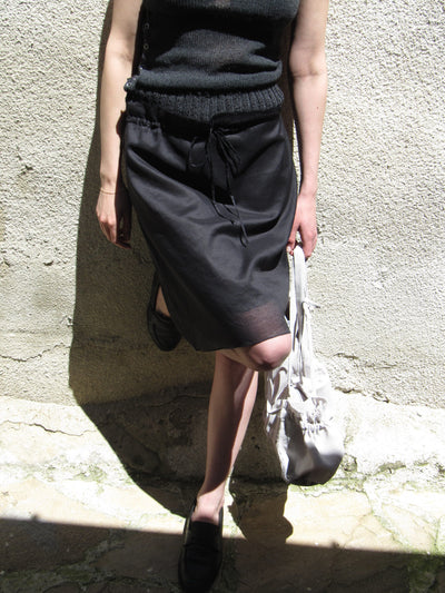 Knee-skirt Petal in Black