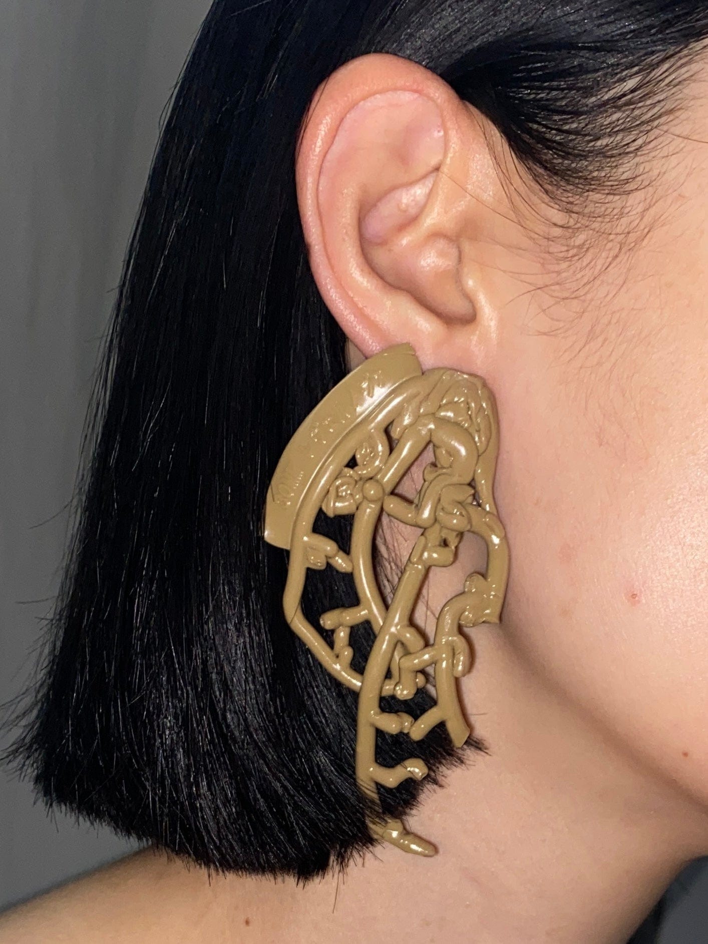 V me6 earring-VACSOM-APOC STORE