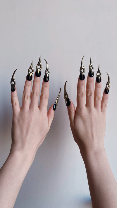 Narciss Gold Nail Set-Texto Dallas-APOC STORE