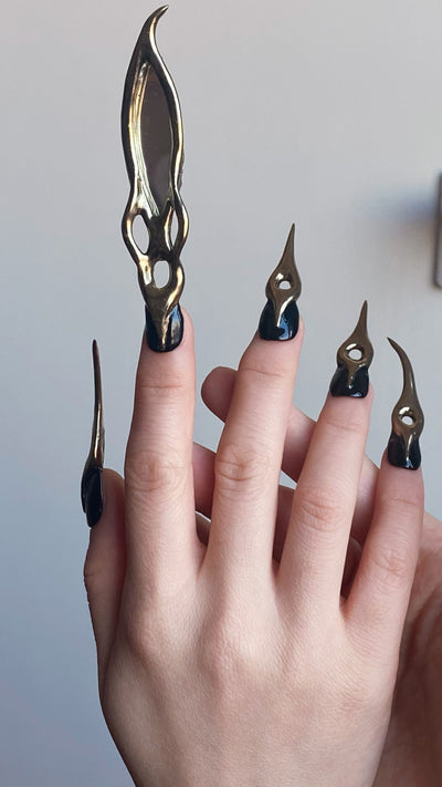 Narciss Gold Nail Set-Texto Dallas-APOC STORE