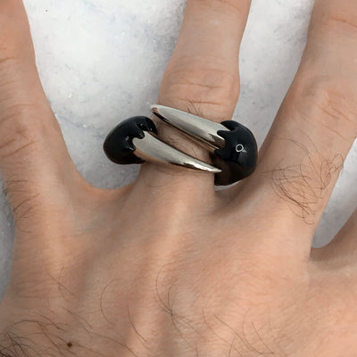 Black ring with spikes-CASPER DIY-APOC STORE