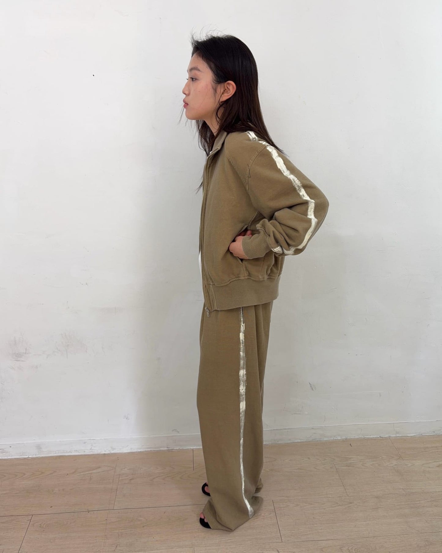 Painted Track Zip-up (Beige)-EGNARTS-APOC STORE
