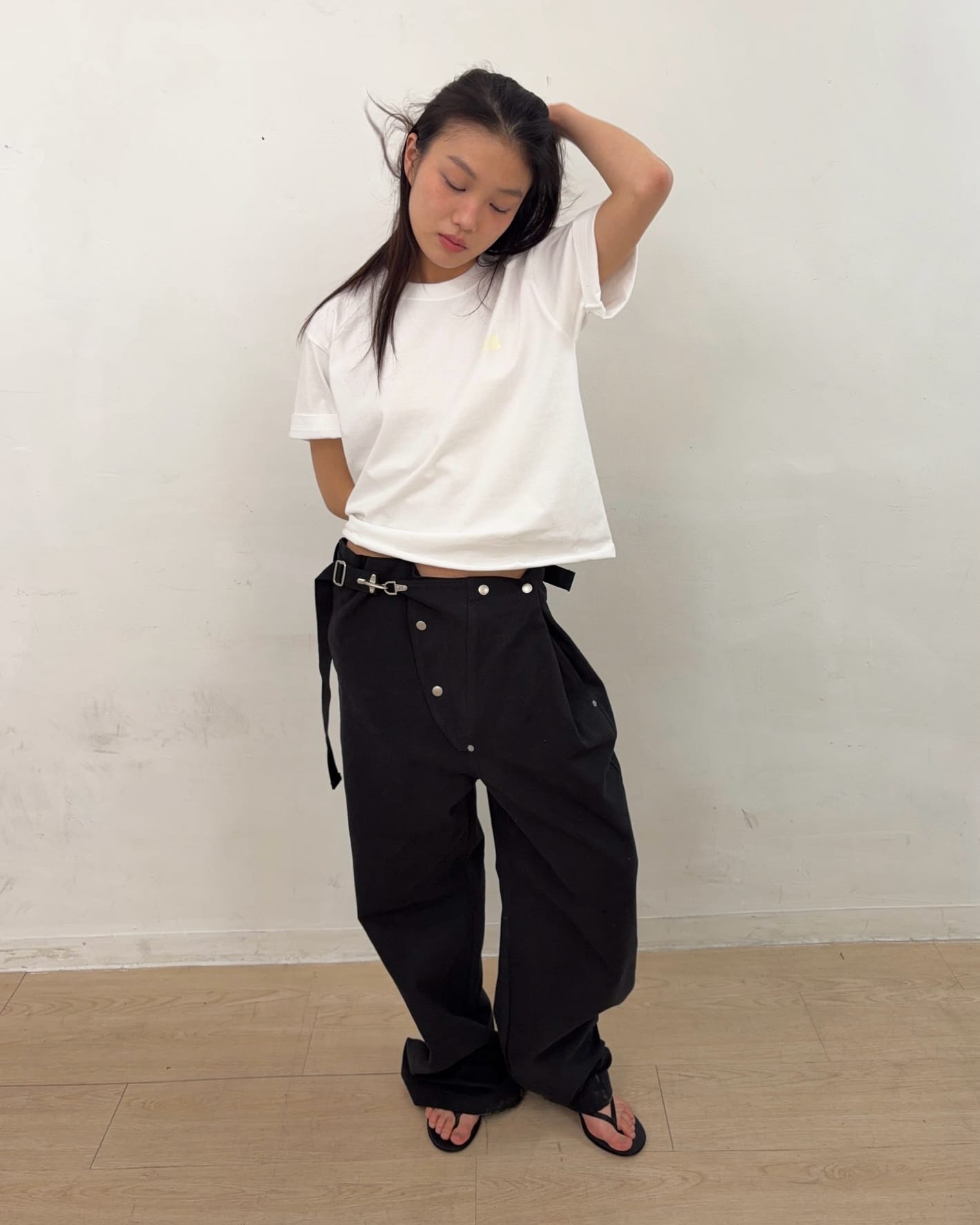 Cut off T-shirts (White)-EGNARTS-APOC STORE