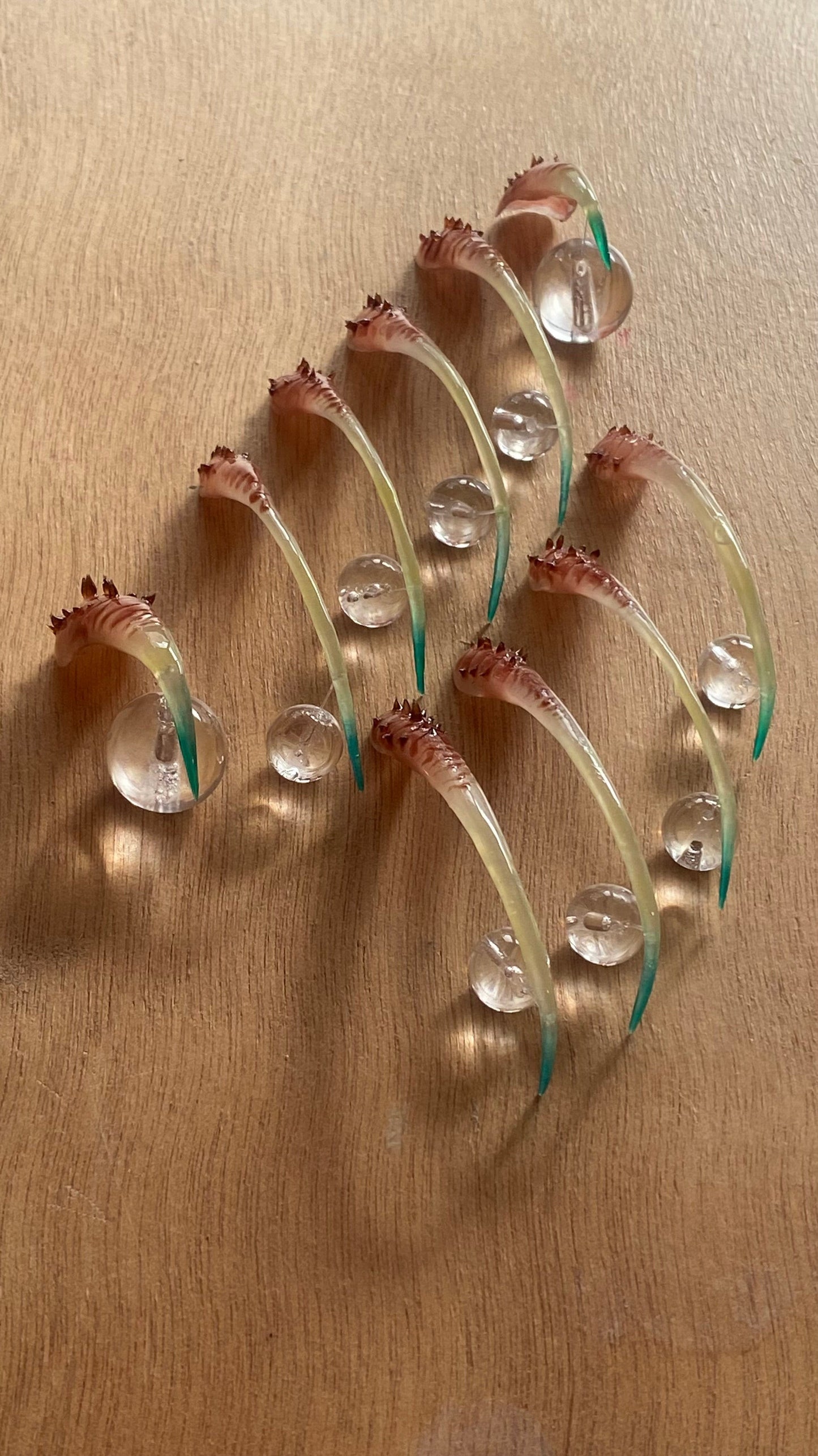 Globe-carrier nailset-Texto Dallas-APOC STORE