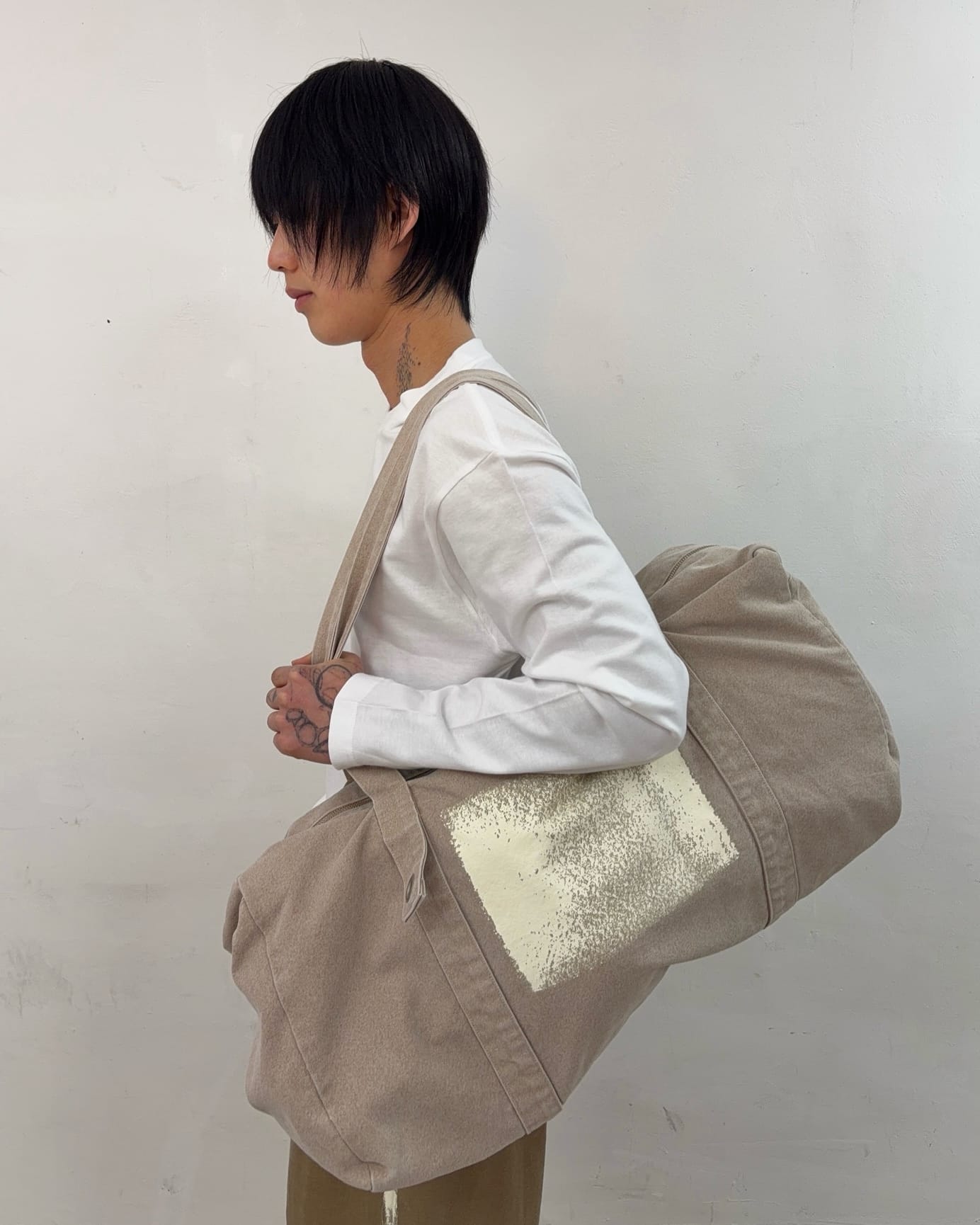 Painted Boston Bag (Beige) – APOC STORE