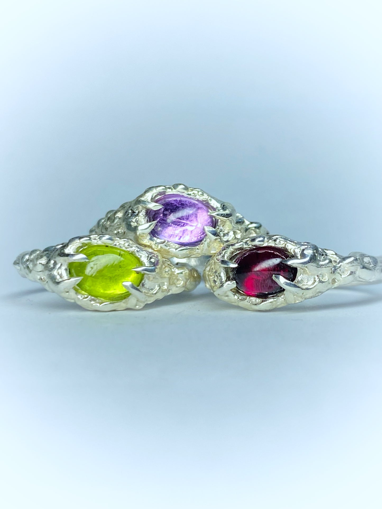 Saturn Ring in Rhodolite Garnet-MGN-APOC STORE