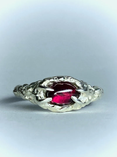 Saturn Ring in Rhodolite Garnet-MGN-APOC STORE