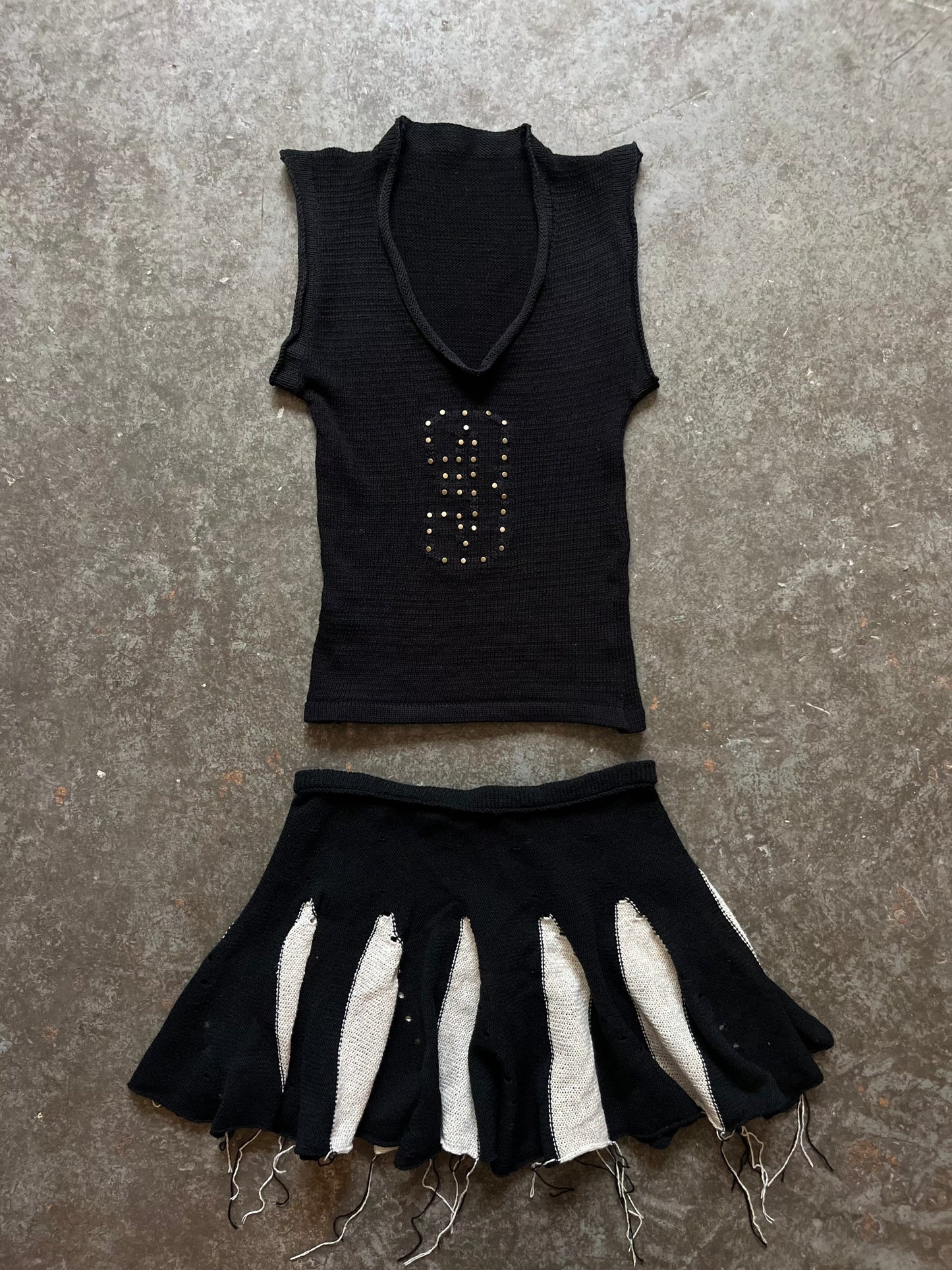 Lambswool ruffle skirt black/cream-Lilies of the Valley-APOC STORE