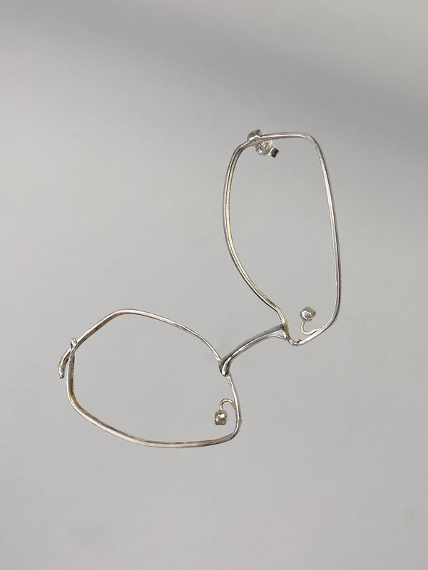 Single big silver glasses earring 3-Lou de Bètoly-APOC STORE
