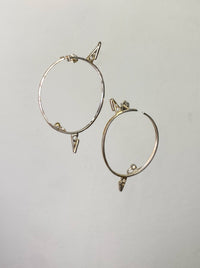 Pair of small silver pearl glasses earrings 2-Lou de Bètoly-APOC STORE