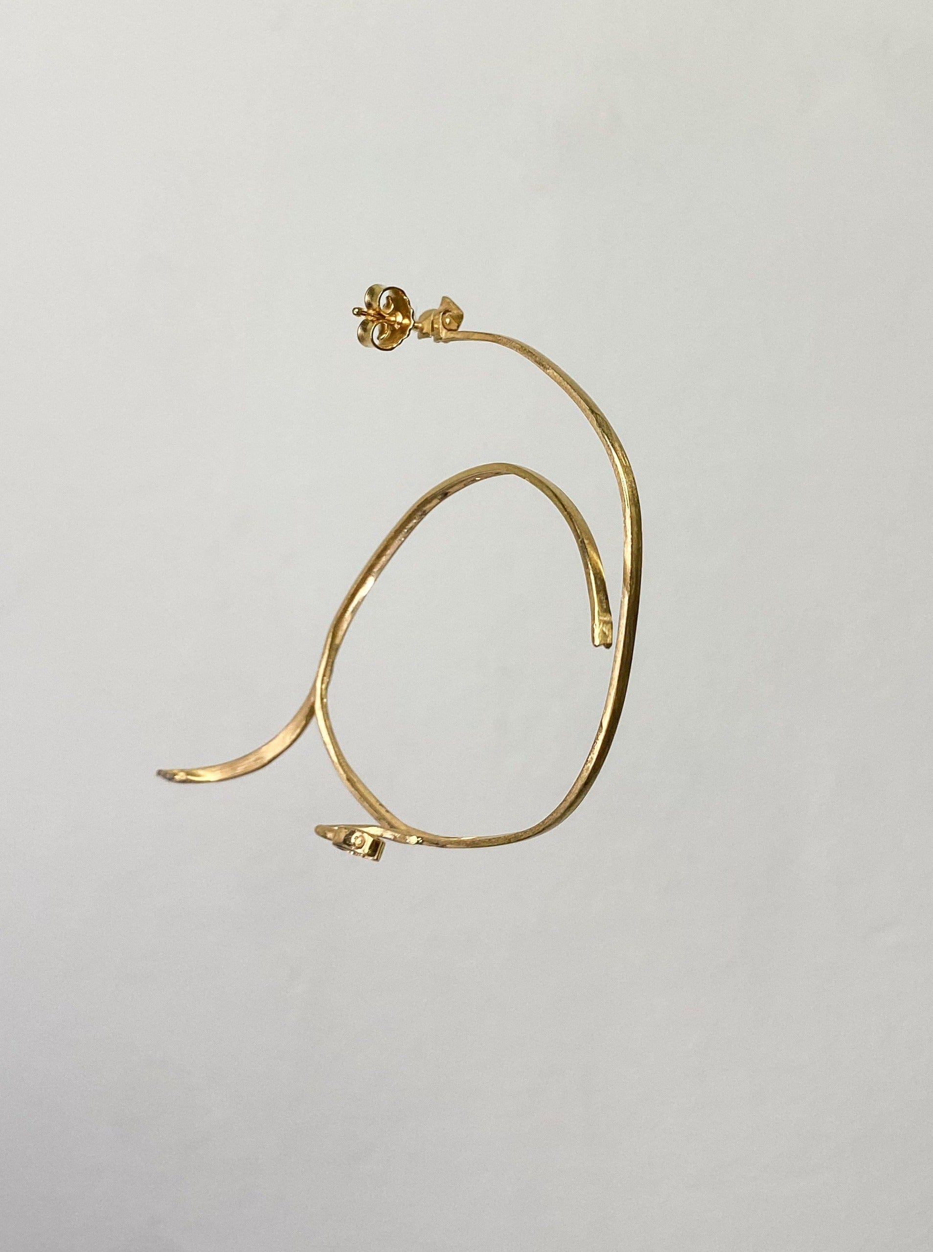Single small gold glasses earring 2-Lou de Bètoly-APOC STORE