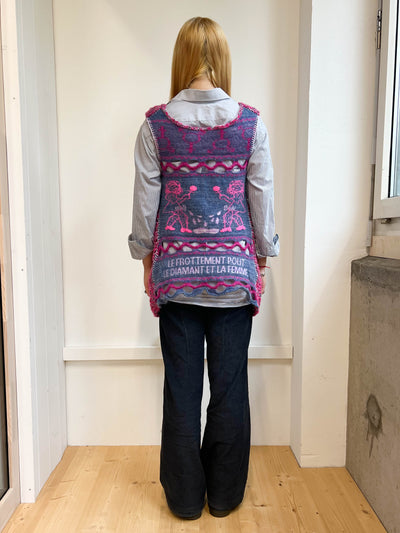 "Peeing girls" crochet vest pink blue-TATi-APOC STORE