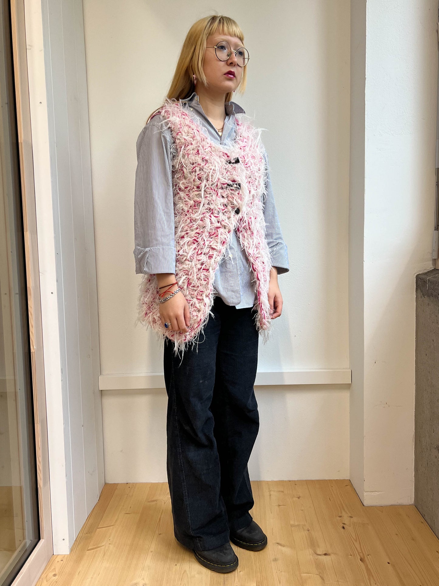 "Peeing girls" hairy crochet vest-TATi-APOC STORE