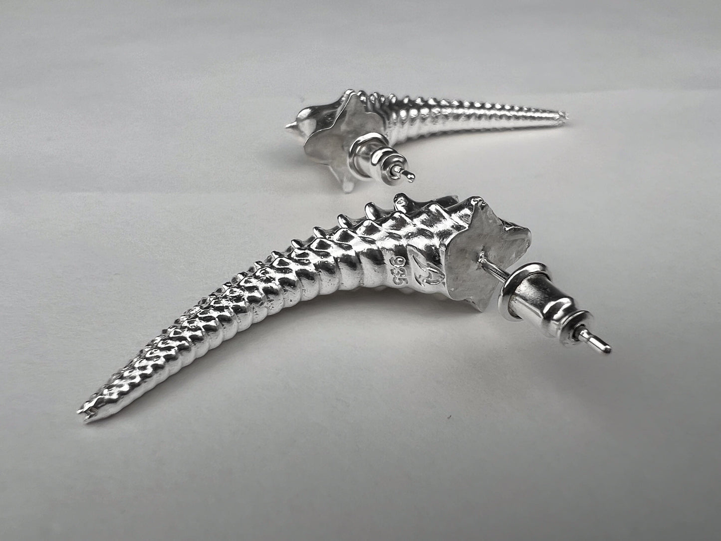 01-PIECE SERIES STUDS-ASTERISK-APOC STORE