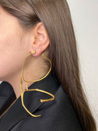 Single big gold glasses earring 4-Lou de Bètoly-APOC STORE