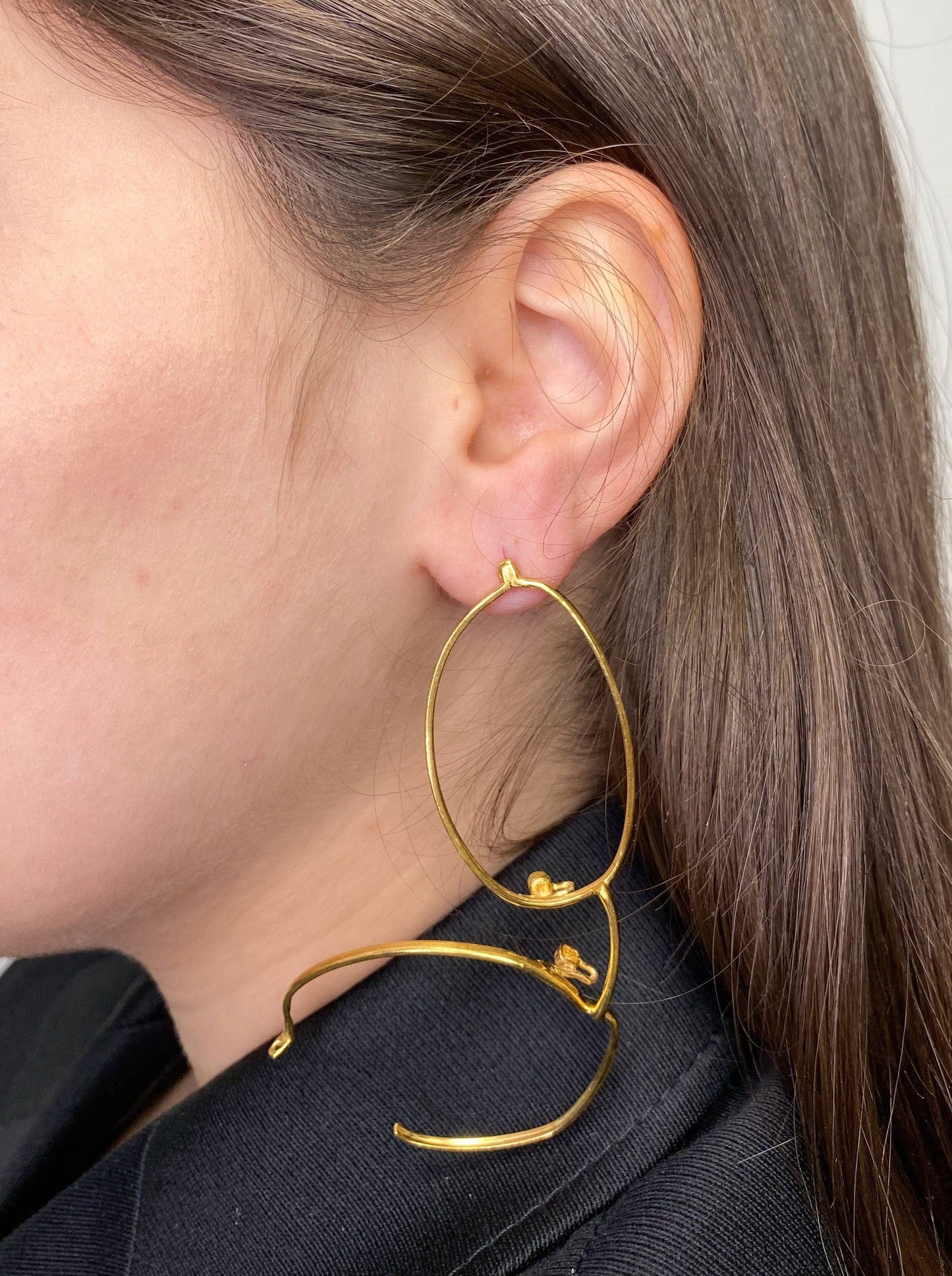 Single big gold glasses earring 3-Lou de Bètoly-APOC STORE