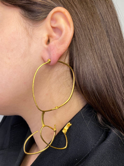 Single big gold glasses earring 1-Lou de Bètoly-APOC STORE