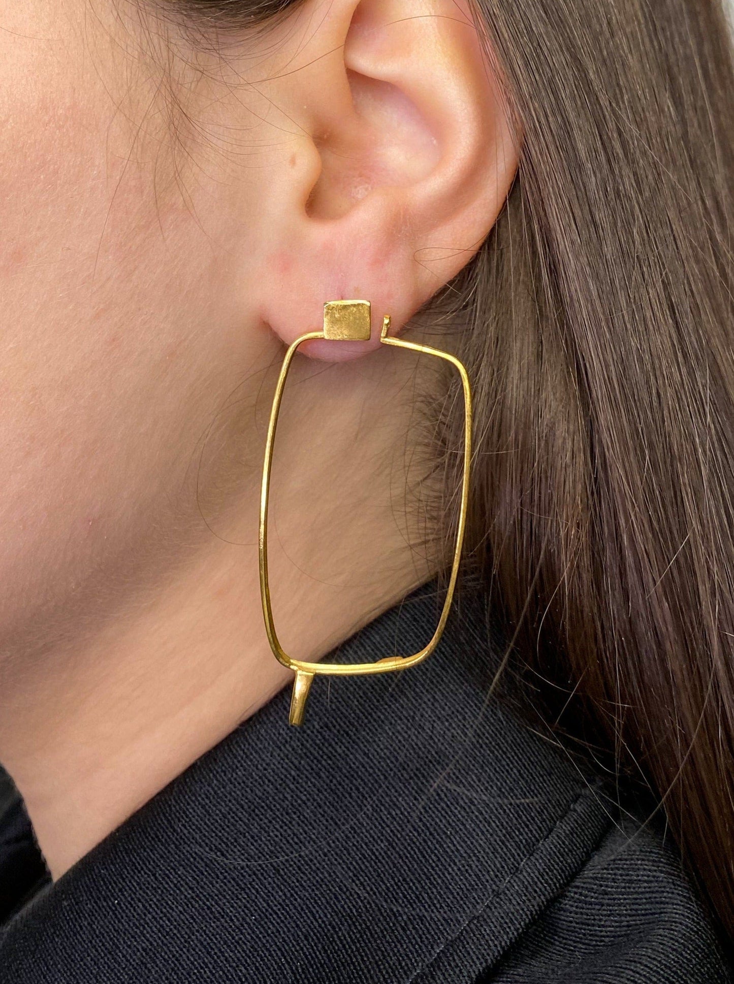 Pair of small gold glasses earrings 1-Lou de Bètoly-APOC STORE