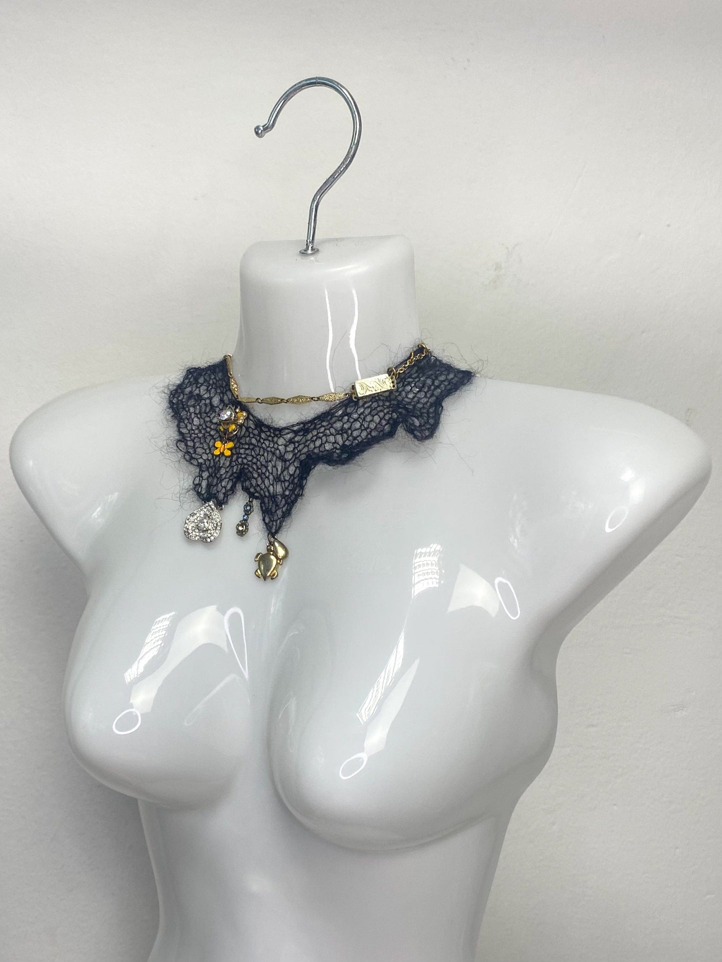 Knitted Choker Black and Gold-Lou de Bètoly-APOC STORE