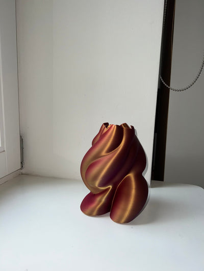 Heart Vase in PINK/GOLD gradient-VIVID-APOC STORE