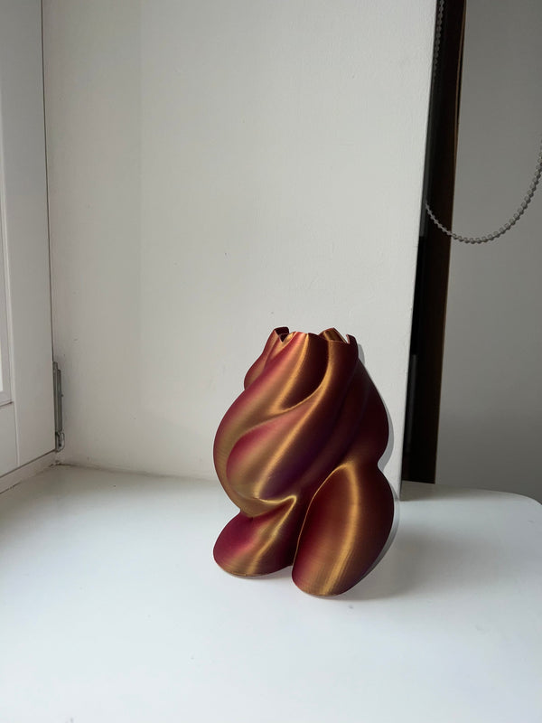 Heart Vase in PINK/GOLD gradient-VIVID-APOC STORE