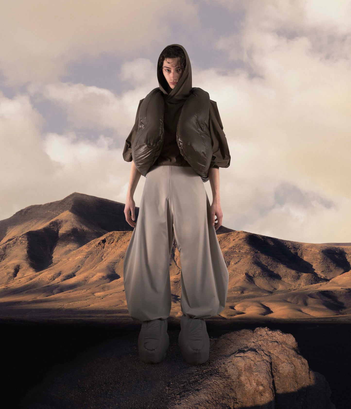 HALO Puffer vest green-Izzy Du-APOC STORE