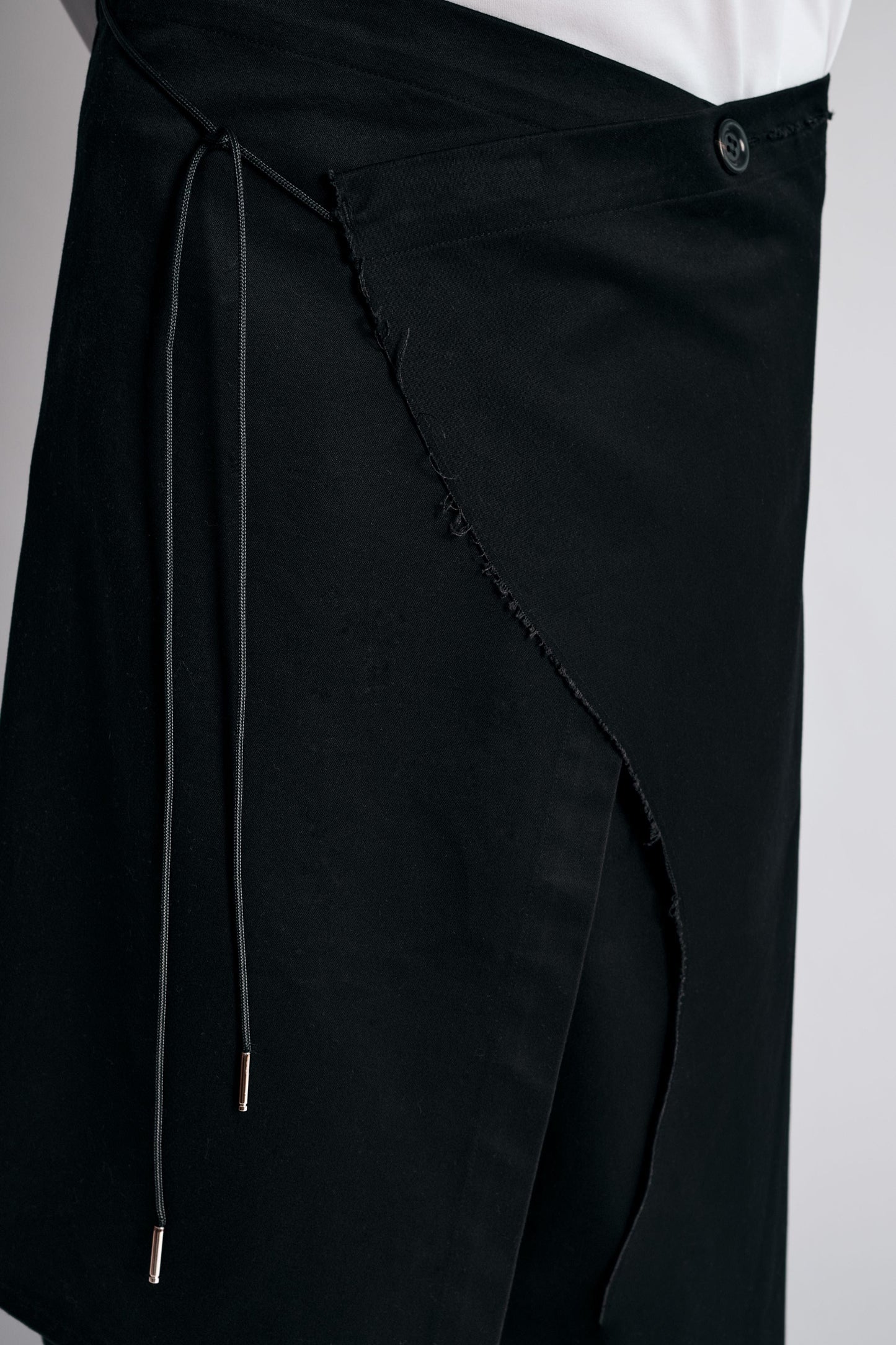 009PAKU SKIRT BLACK-Kei Kawai-APOC STORE