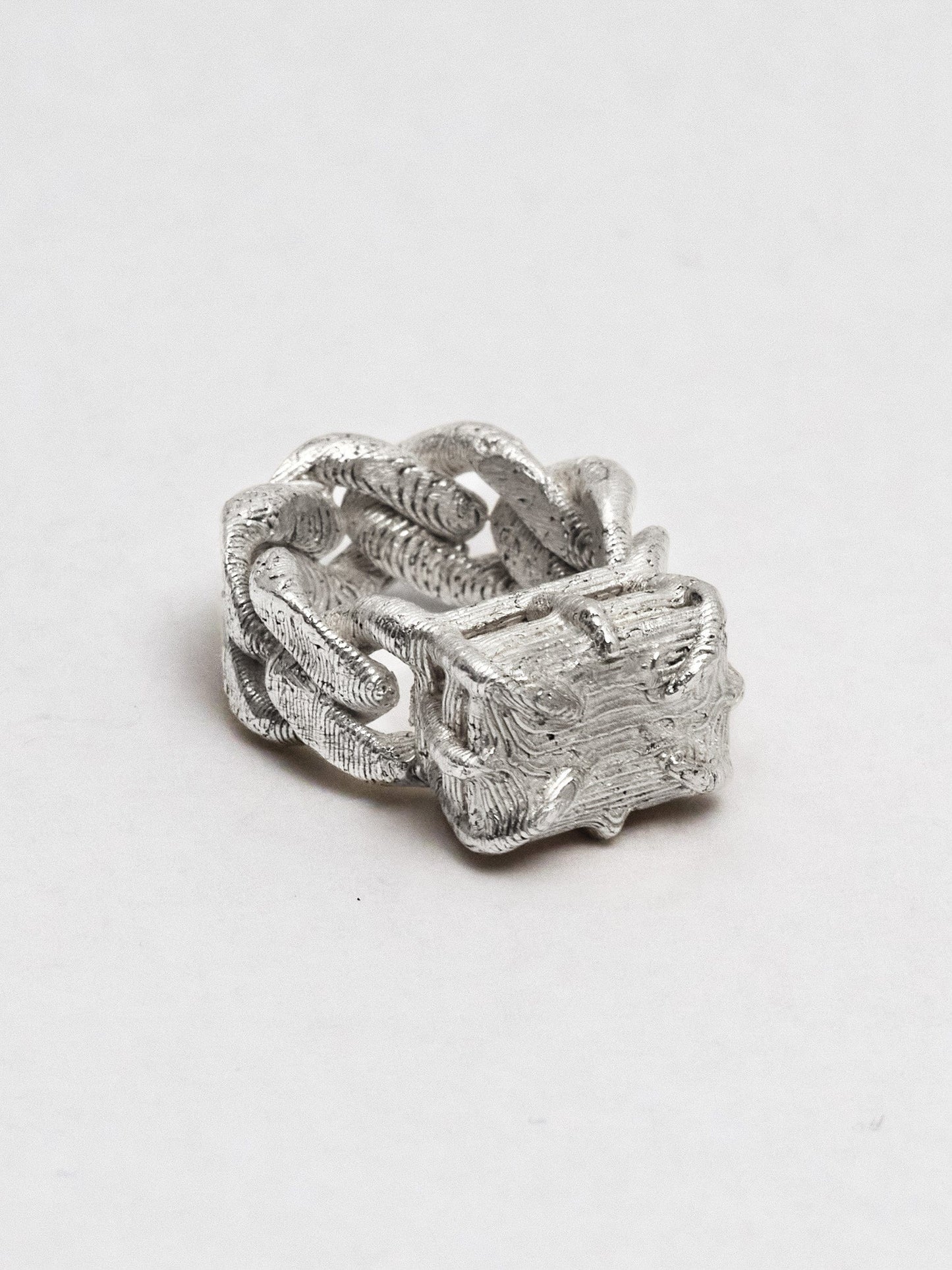 The Rohma Ring - Textured-MQT-APOC STORE