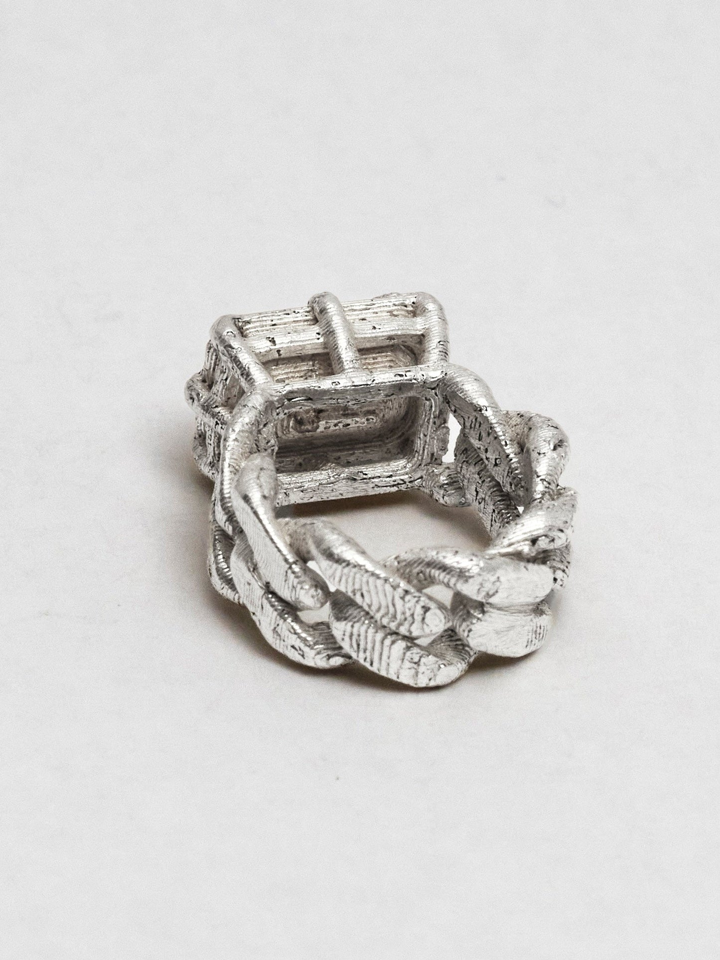 The Rohma Ring - Textured-MQT-APOC STORE