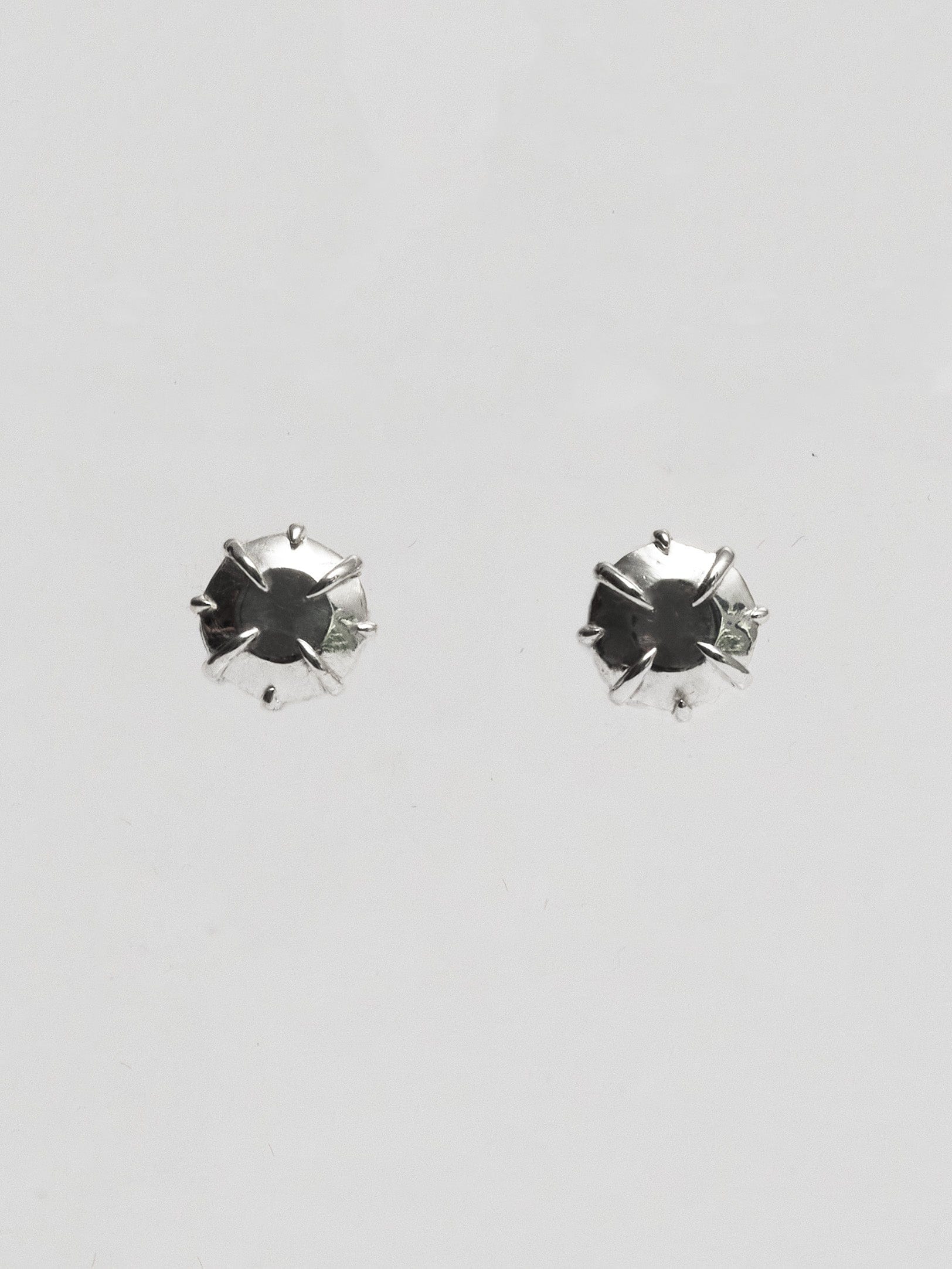 Round-Cut Fake diamond Stud-MQT-APOC STORE