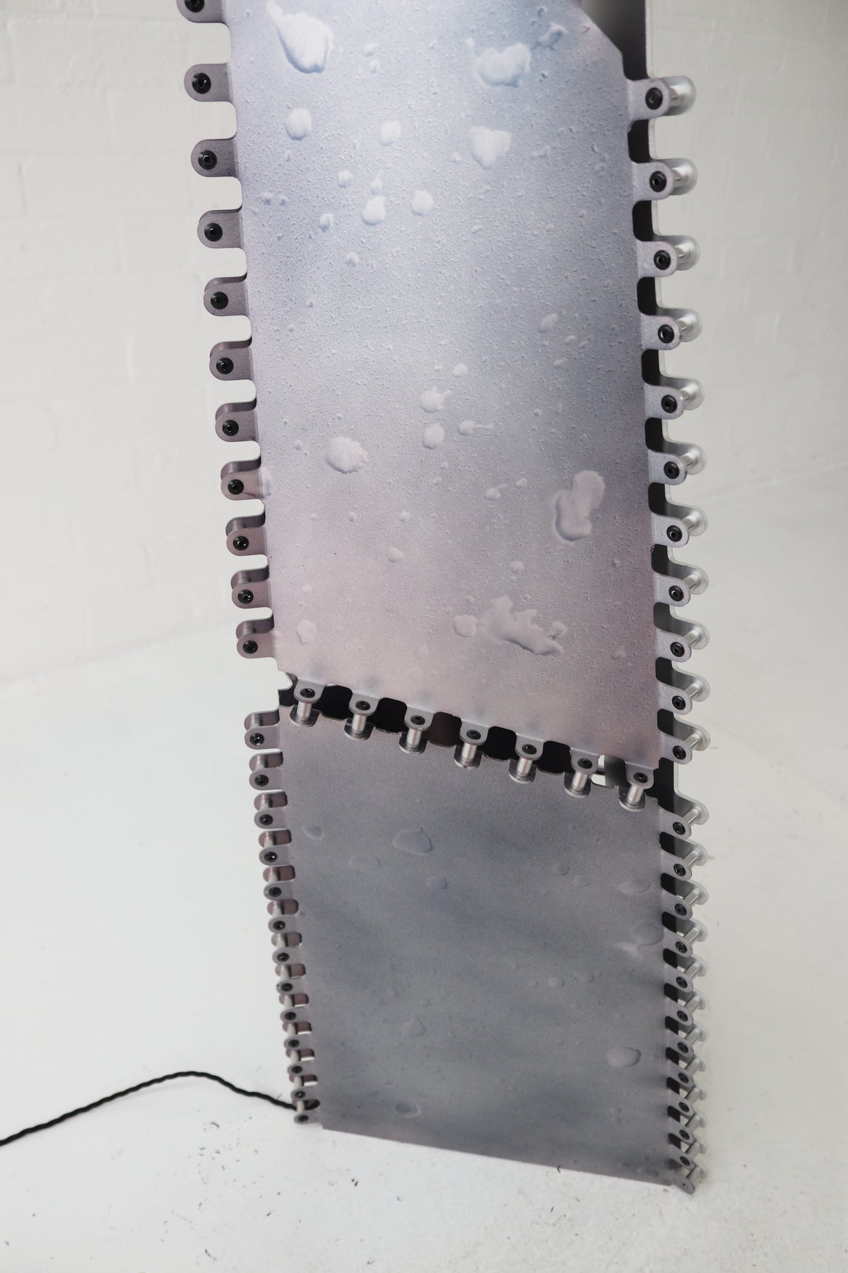 300 Rivets - Floor Lamp