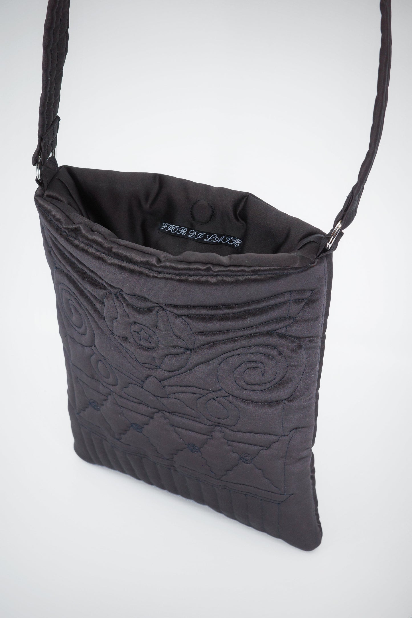 QUILTED DOOR TOTE BROWN-Fior di Latte-APOC STORE
