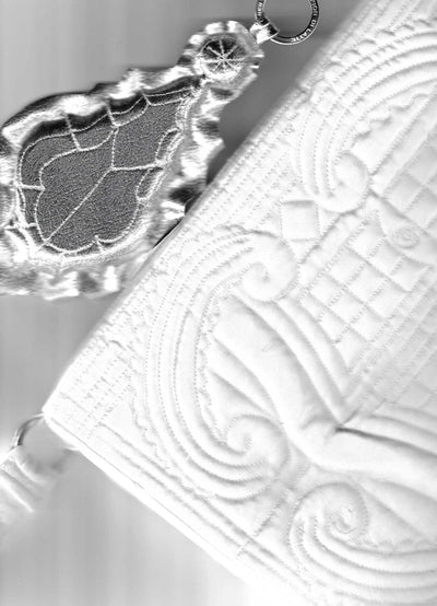 QUILTED DOOR TOTE WHITE-Fior di Latte-APOC STORE