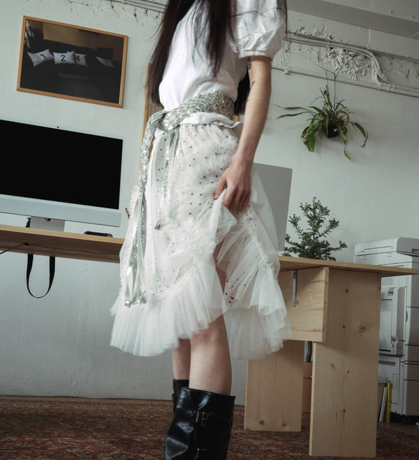 BANDING RUFFLE SHA DOT SKIRT - WHITE-SAENGIN STUDIOS-APOC STORE