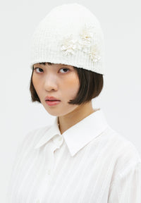 FLOWER PATCH BEANIE WHITE-SAENGIN STUDIOS-APOC STORE