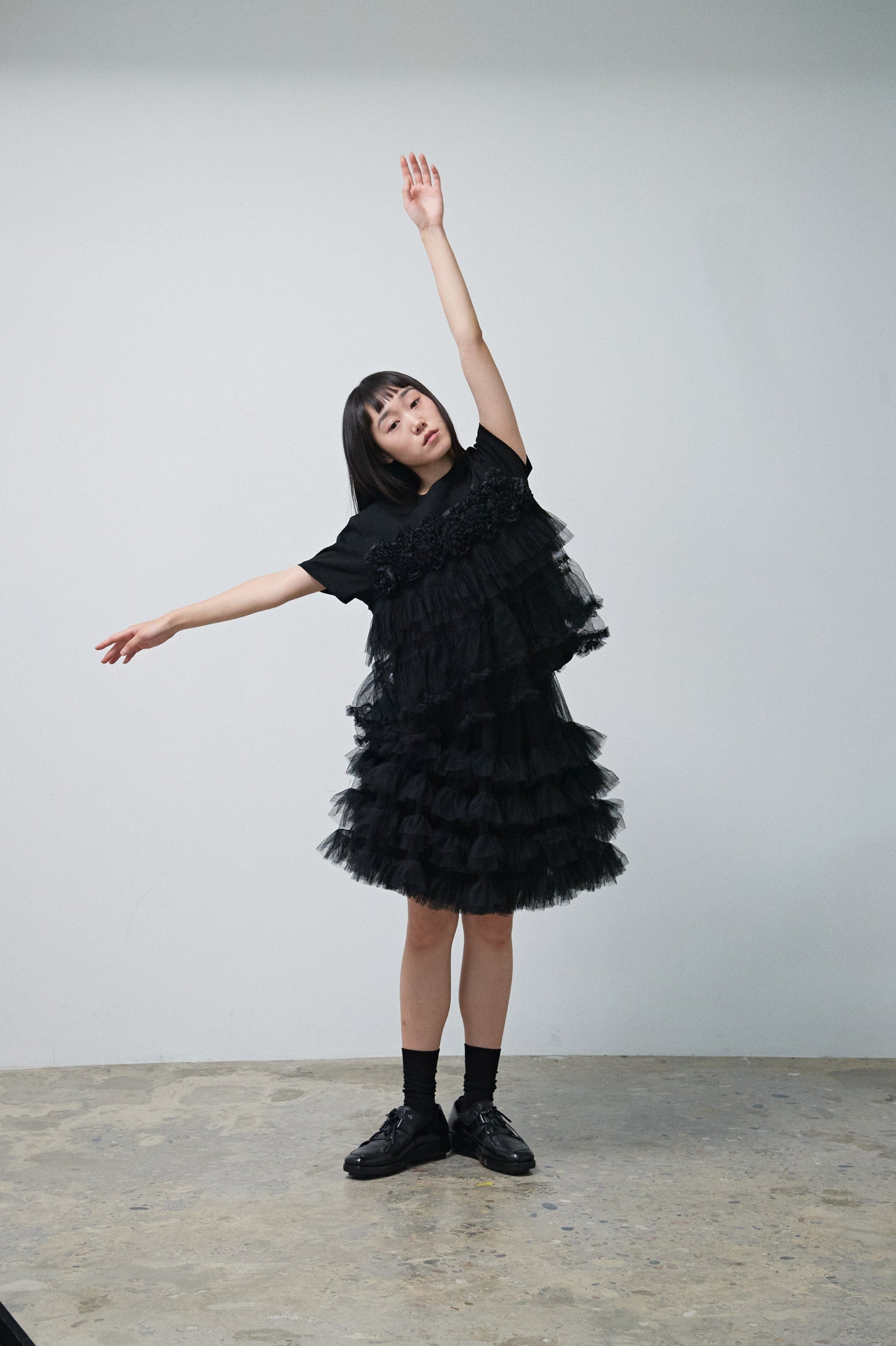 ROSE SYMPHONY SHORT SLEEVE BLACK-SAENGIN STUDIOS-APOC STORE