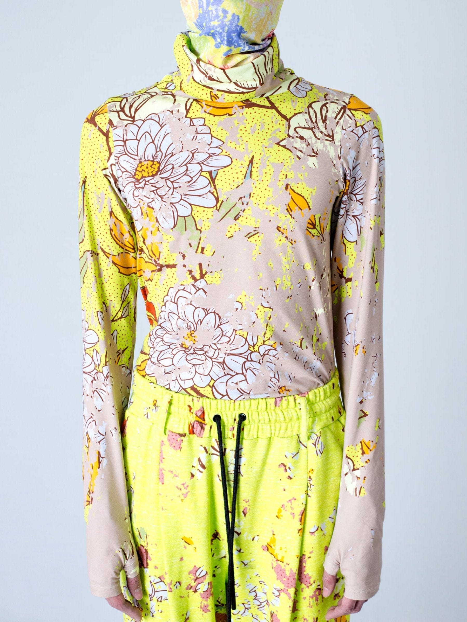 DISTRESSED VINTAGE FLORAL PRINT TURTLENECK-KAWAkEY-APOC STORE