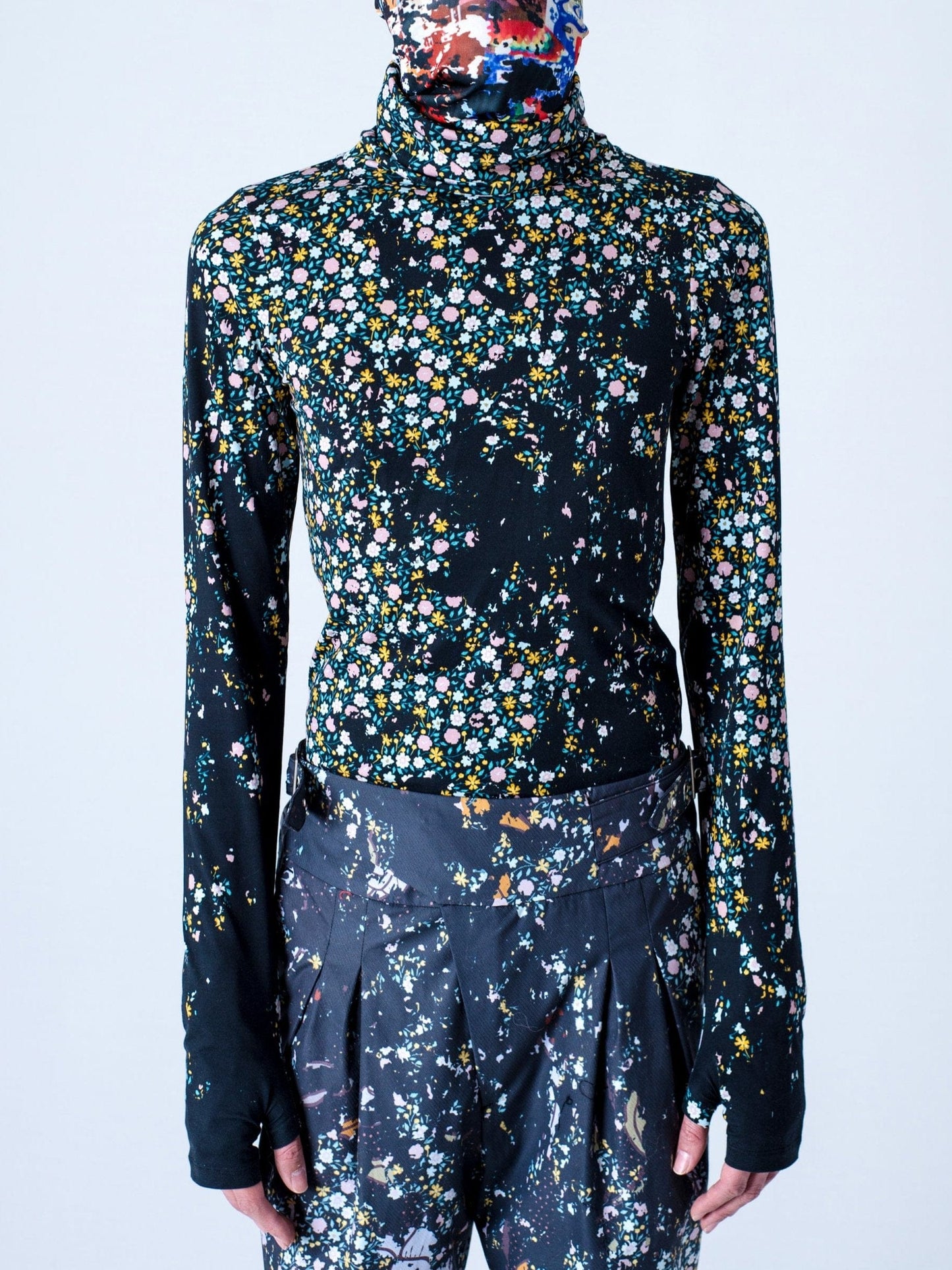 DISTRESSED VINTAGE FLORAL PRINT TURTLENECK-KAWAkEY-APOC STORE