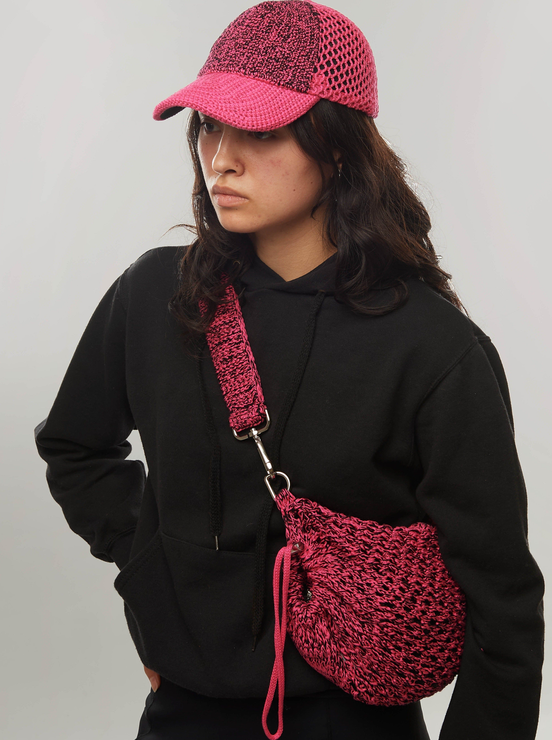 SSU 24h Hobo Sack BLACK/FUCSIA – APOC STORE
