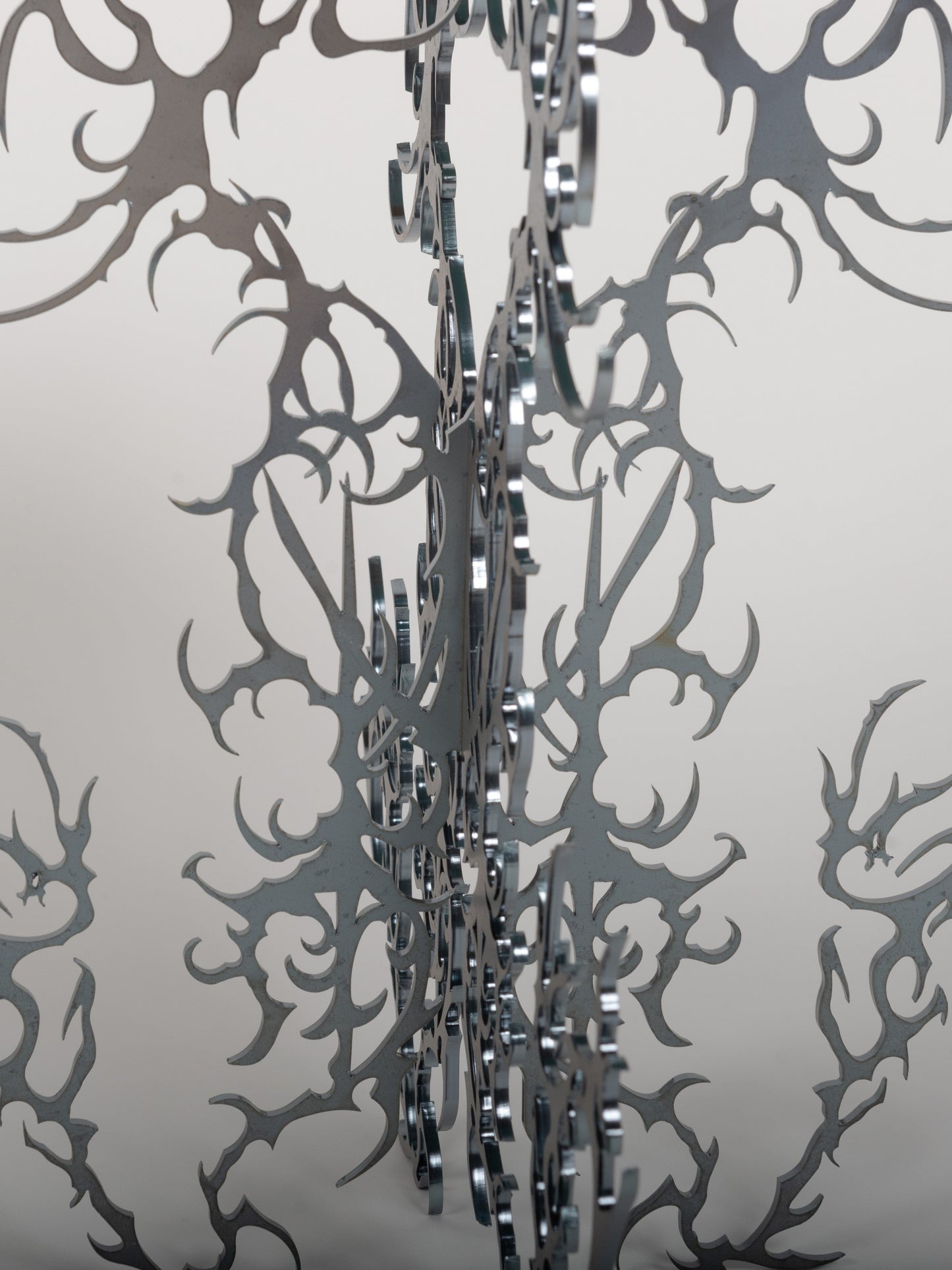 THORNED TABLE-100100-APOC STORE