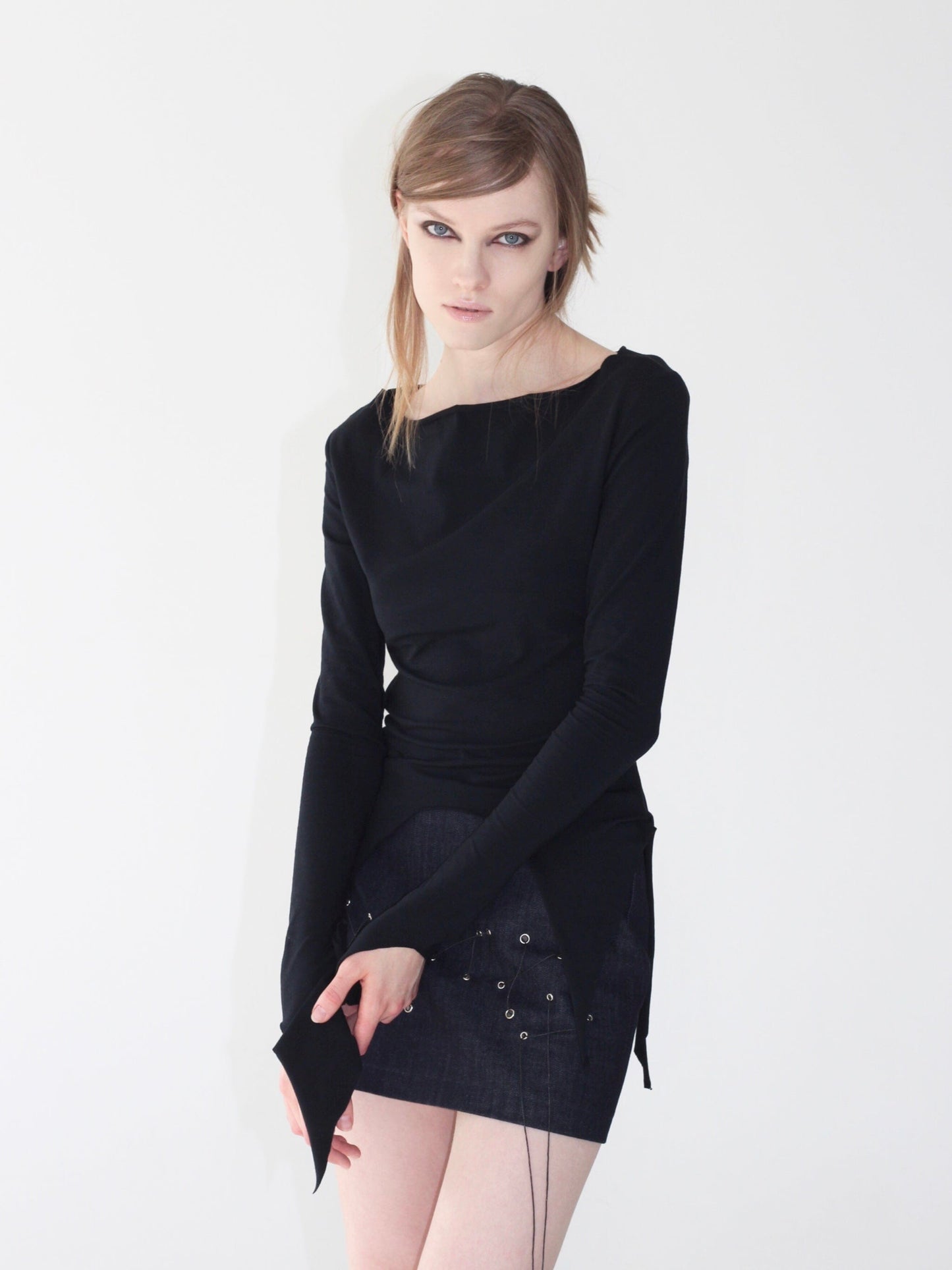 Longsleeve Gothic in Black color-V4K-APOC STORE