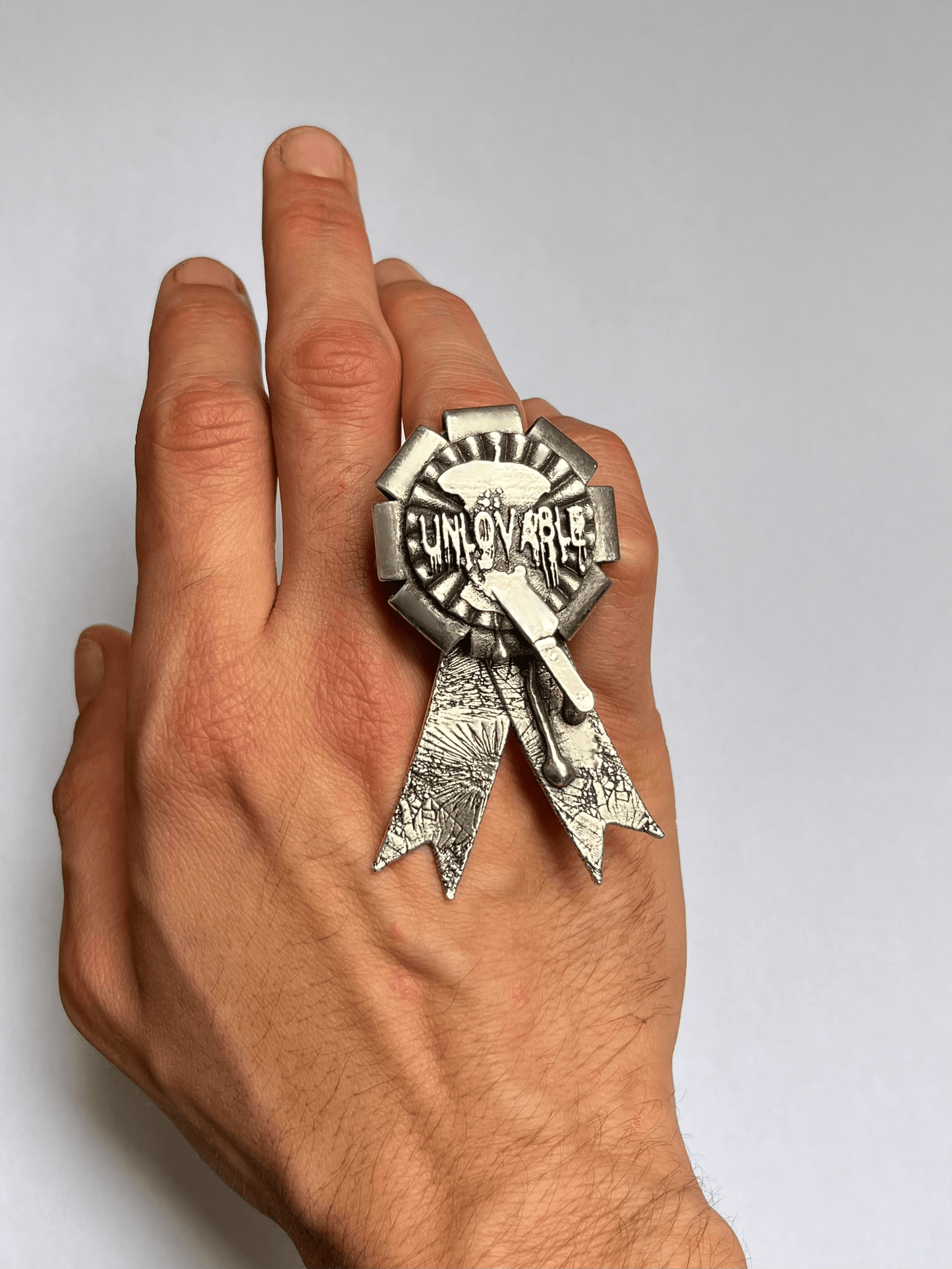 UNLOVABLE MEDAL RING-RAPHAEL EVERDEEN-APOC STORE